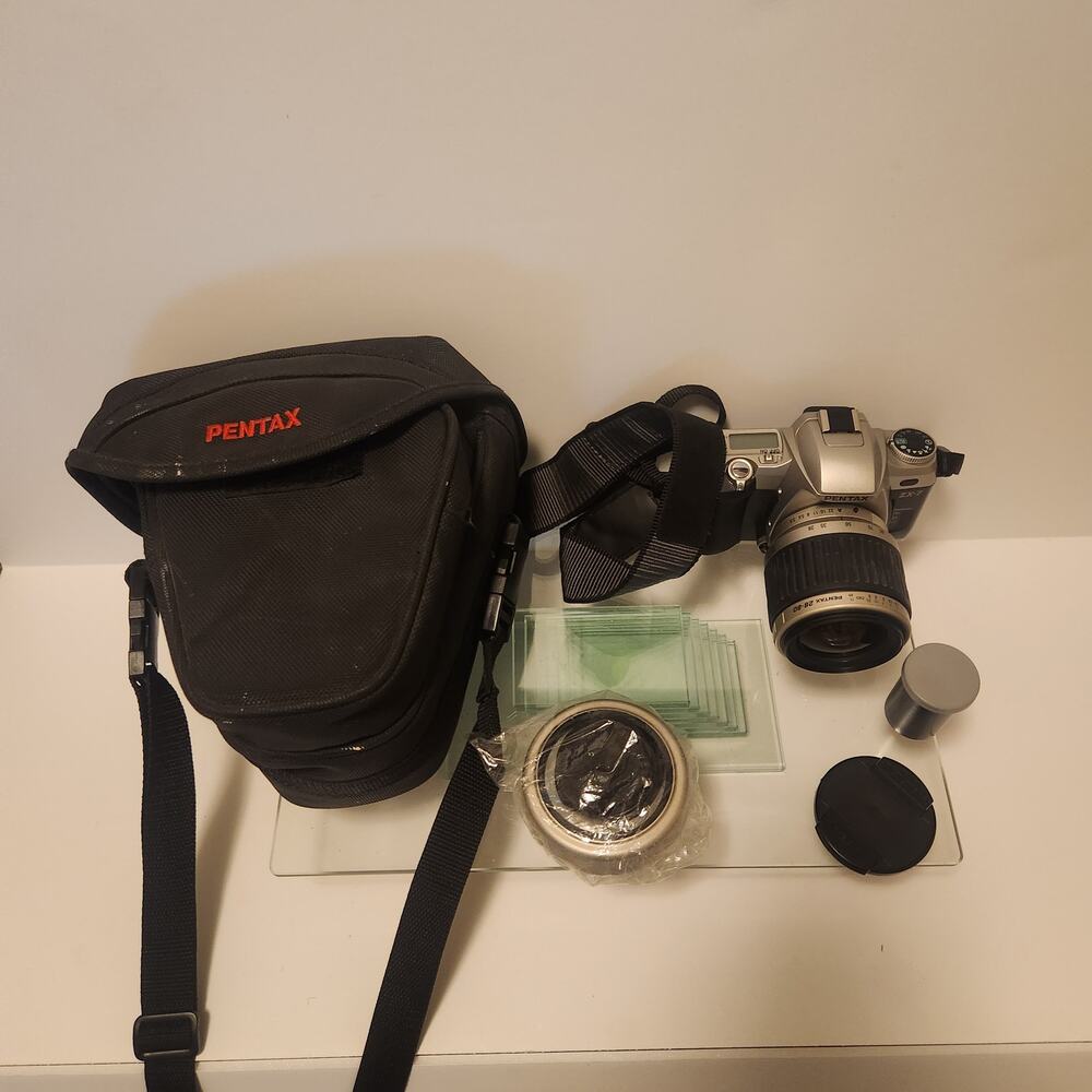 Pentax ZX-50 35mm SLR Film Camera + 28-80mm Pentax Lens + Case Tested Working
